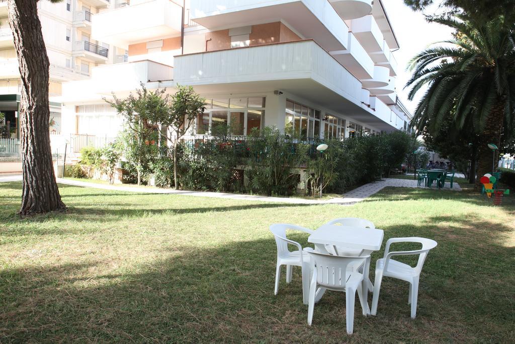 Hotel Blumen San Benedetto del Tronto Luaran gambar